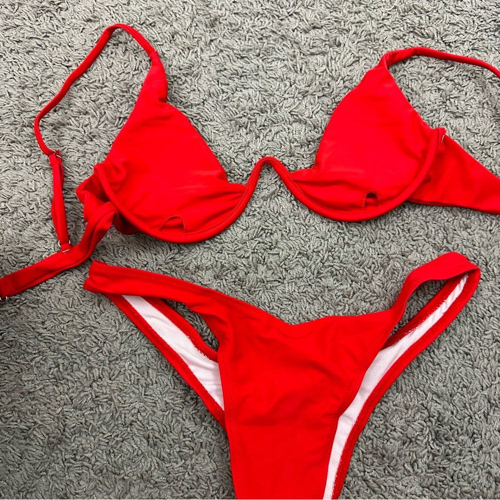 Underwire V bikini - Picture 4 of 4